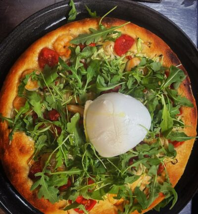 verdesalvia-vigevano_focaccia-pachino-bufala-rucola-mazzancolle